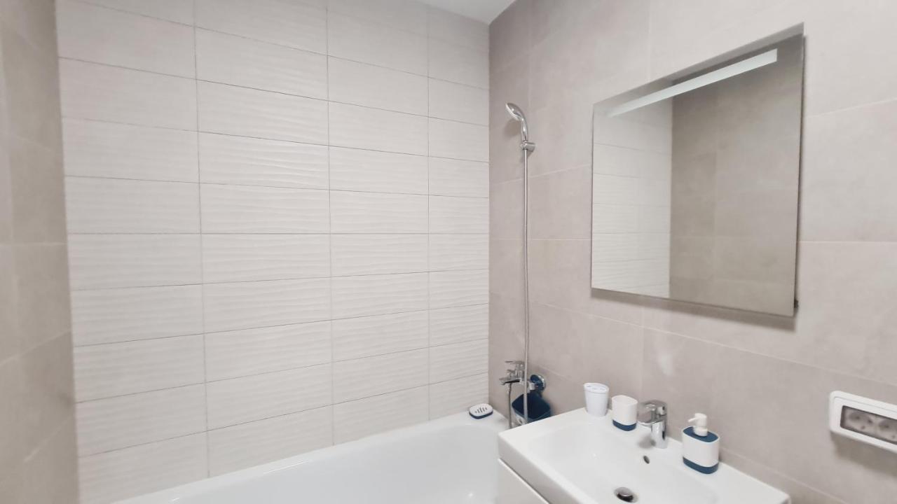 5* Luxury Near Avram Iancu Sq New. Private Parking Appartement Cluj-Napoca Buitenkant foto